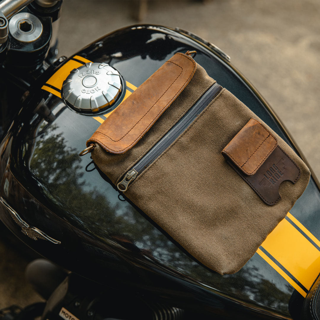 Cool moto tank bag.