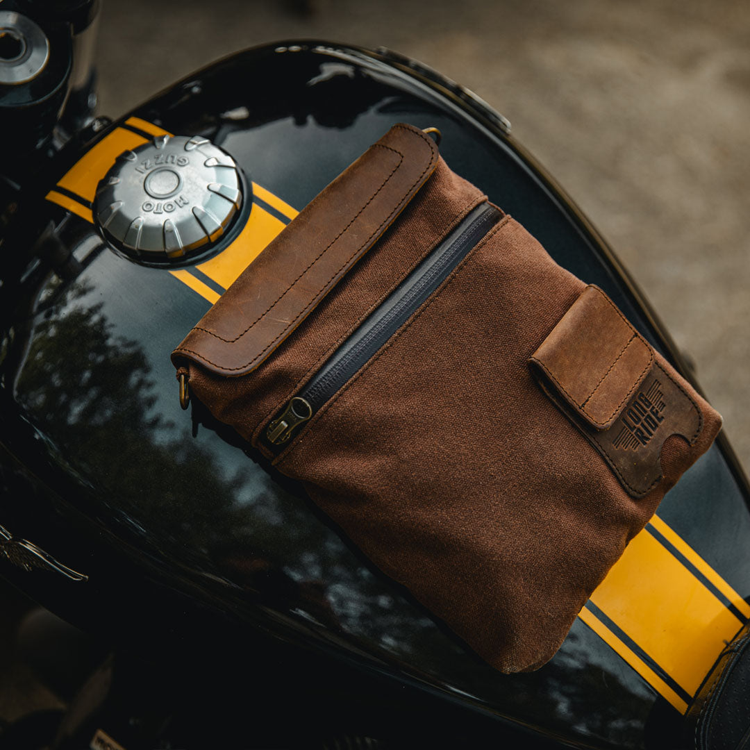 Brown universal tank bag.