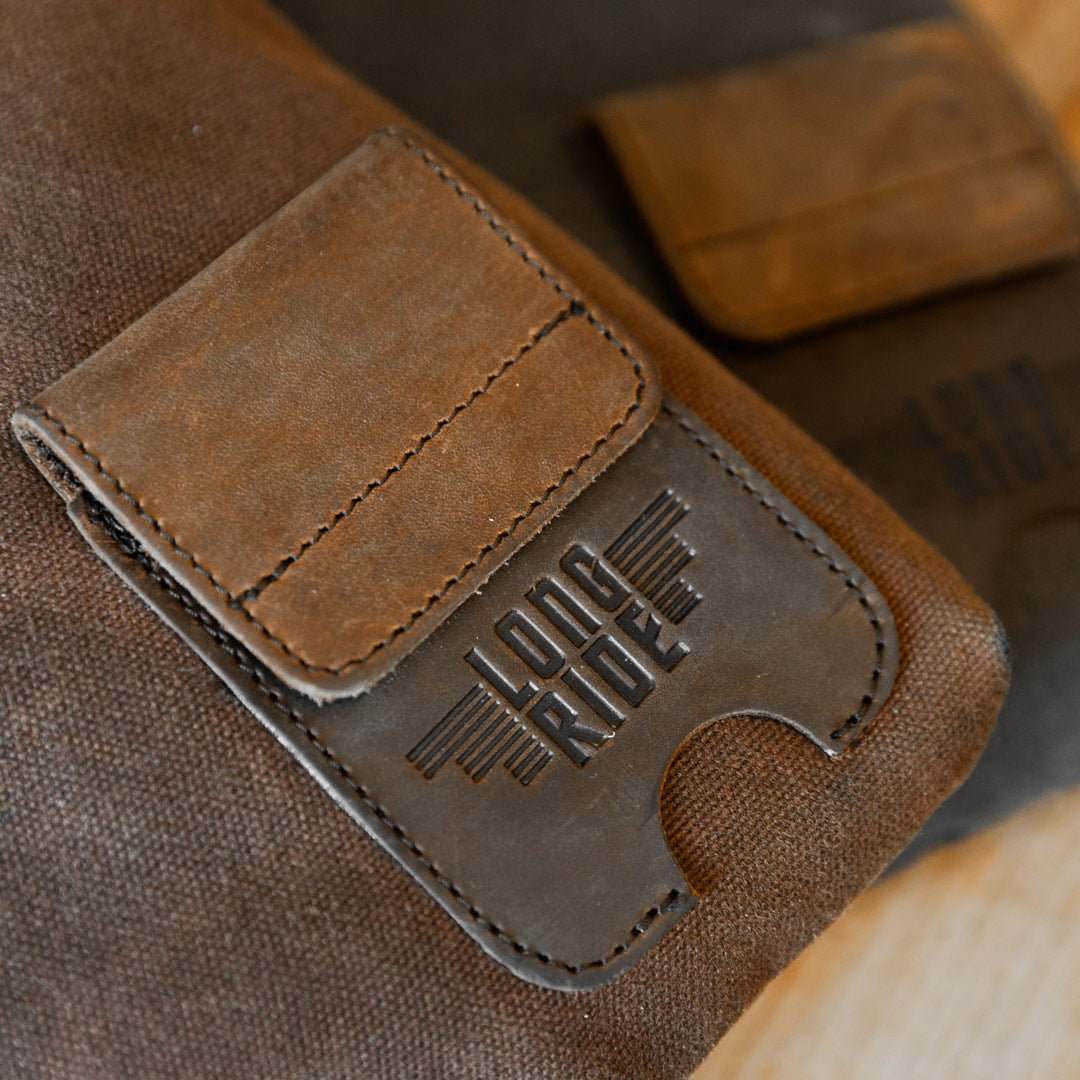 Cool moto tank bag.